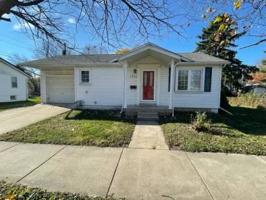 Main picture of 1741 N Woodford St