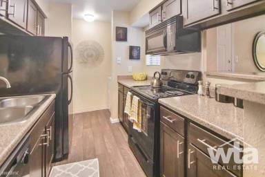 Main picture of Promontory Point Apartments