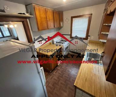 Main picture of 1015 Elm St
