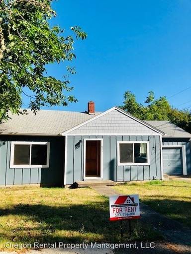 Main picture of 825 Electric Ave SE