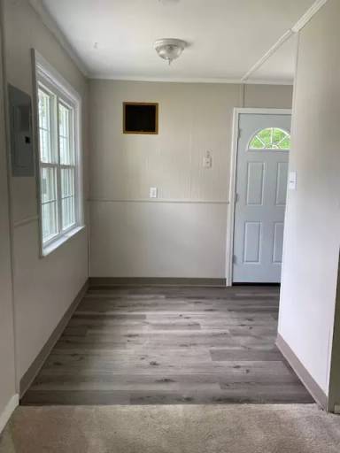 Main picture of 355 Erskine Ave