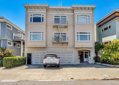 Main picture of 9 Palm Ave