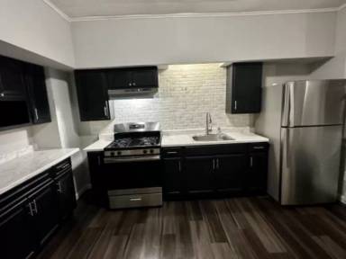 Main picture of 255 Lafayette St