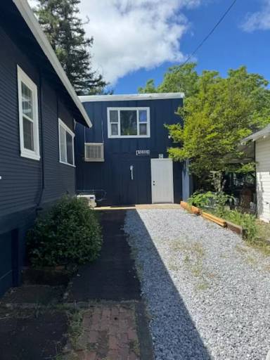 Main picture of 1066 Pine St