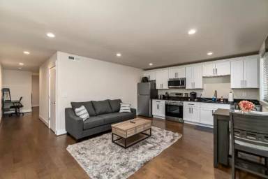 Main picture of 10406 2nd Pl SW