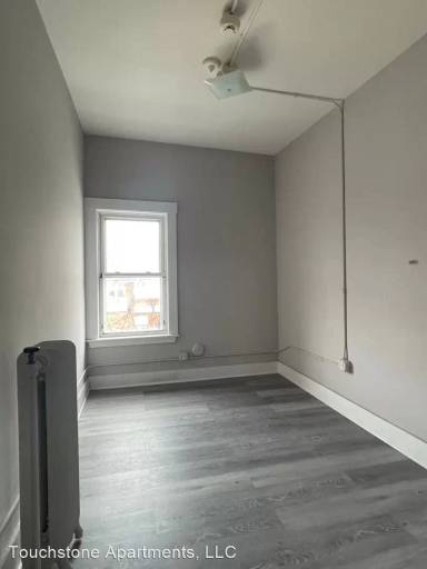 Main picture of 2 Franklin St