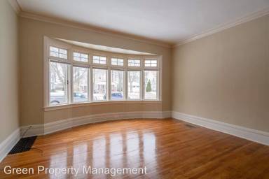 Main picture of 468 Crescent St NE