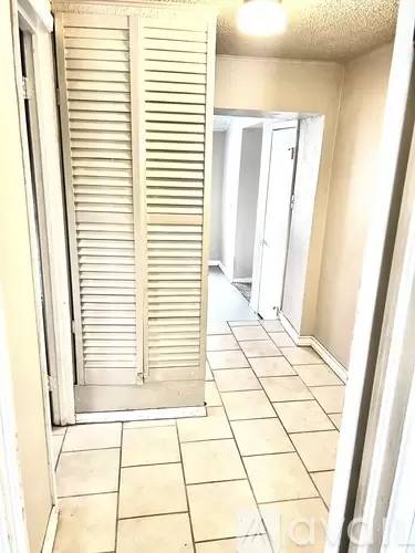 Main picture of 4915 19th St