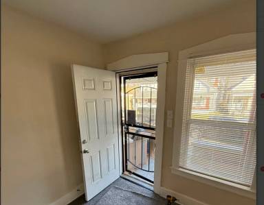 Main picture of 808 S 36th St