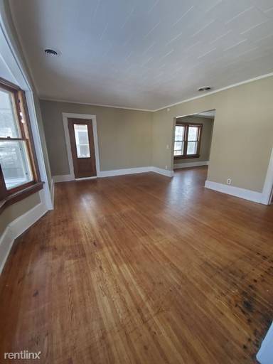 Main picture of 243 Augustine St