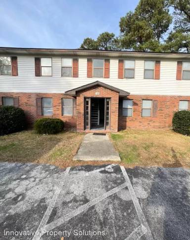 Main picture of 102 Ravenwood Dr