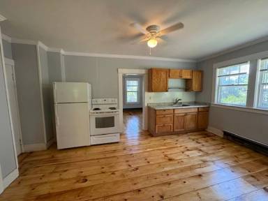 Main picture of 27 Maple St