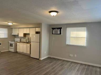 Main picture of 1841 Miami Ave