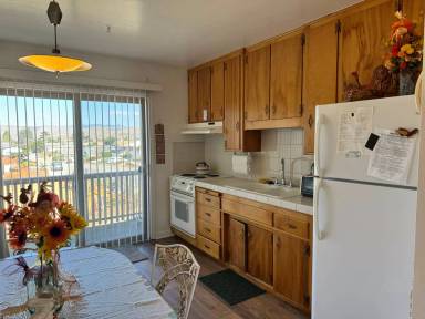 Main picture of 451 Piney Way