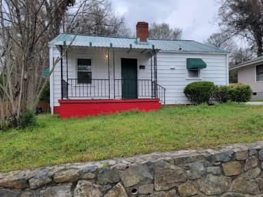 Main picture of 911 Massey Ave