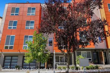 Main picture of 6727-35 Mary Ave NW