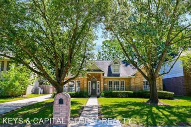 Main picture of 907 Chippenham Dr