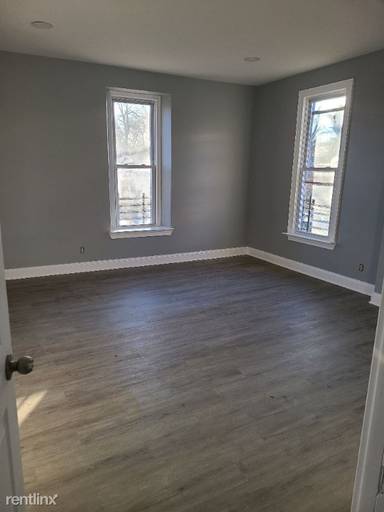 Main picture of 819 Park Ave