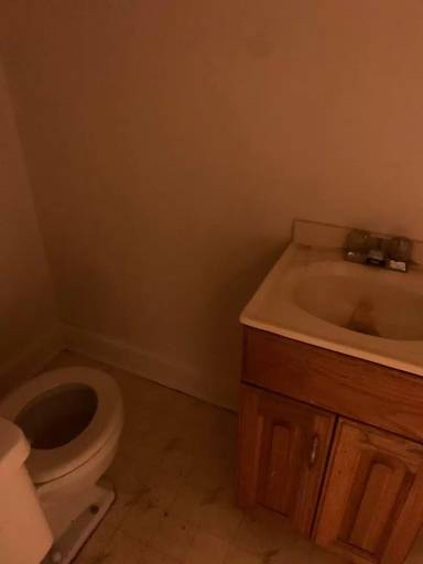 Main picture of 216 Lake Ave