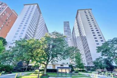 Main picture of 3950 North Lake Shore Drive Condominium