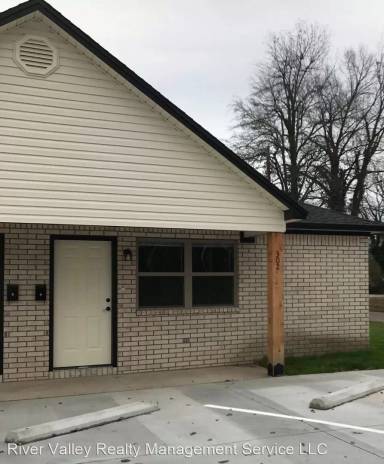 Main picture of 302 N 5th St