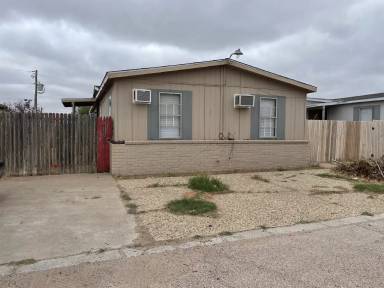 Main picture of 221 Pecan Pl