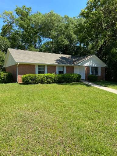 Main picture of 1856 Honeysuckle Dr