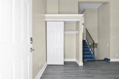 Main picture of 1794 Genessee Ave