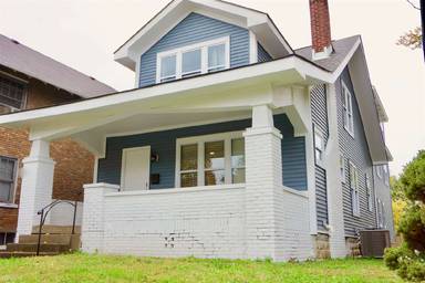 Main picture of 378 Wyandotte Ave