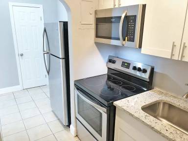 Main picture of 301 SW 8th St