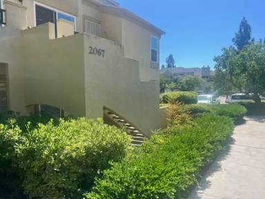 Main picture of 2067 Lakeridge Cir