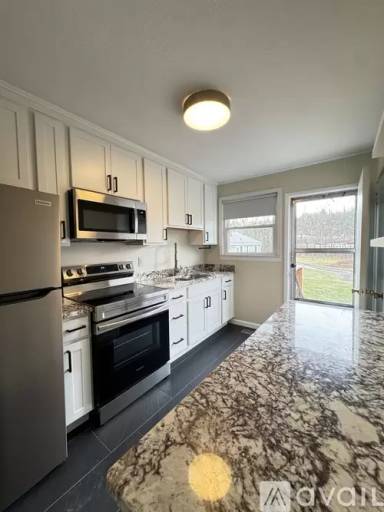 Main picture of 61 Trowbridge Ln