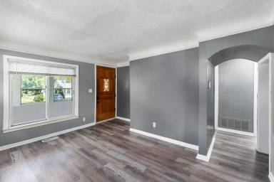 Main picture of 11004 Cadillac Ave