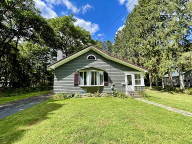 Main picture of 22 Atkins Ave