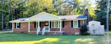 Main picture of 418 Circle Dr