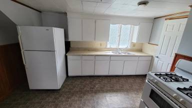 Main picture of 49 Sumner Pl