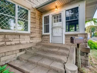 Main picture of 245 Hamline Ave S