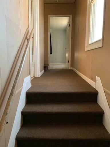 Main picture of 805 W 3rd St