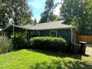 Main picture of 4000 Brewster Rd