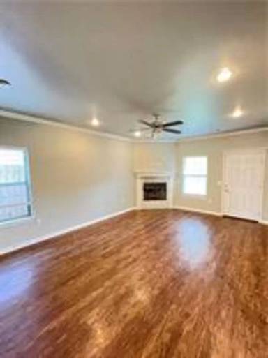 Main picture of 1332 W Mount Comfort Rd