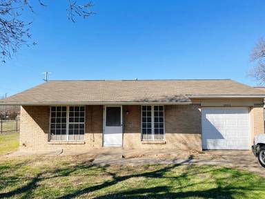 Main picture of 2002 N Rockford Ave