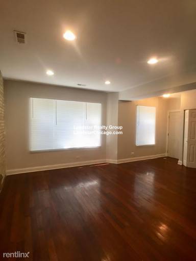 Main picture of 6504 N Claremont Ave