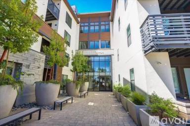 Main picture of 400 El Camino Real