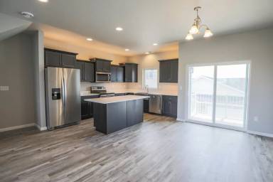 Main picture of 3309 6th Way E