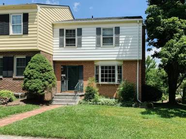 Main picture of 2712 Wellesley Ct