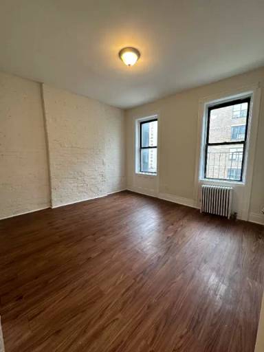 Main picture of 624 E 14