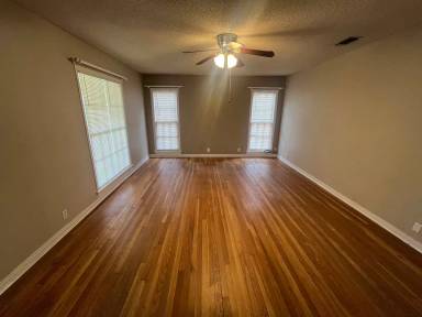Main picture of 2219 31st St