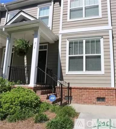 Main picture of 213 Lake View Dr
