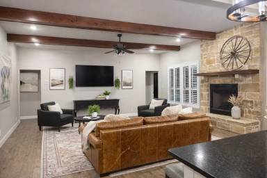 Main picture of 6617 Cedar Elm Dr