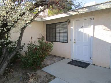 Main picture of 604 W Graaf Ave
